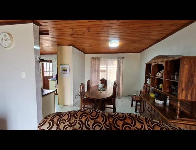 6 BEDROOM HOUSE FOR SALE IN MOSSEL BAY EXT 26